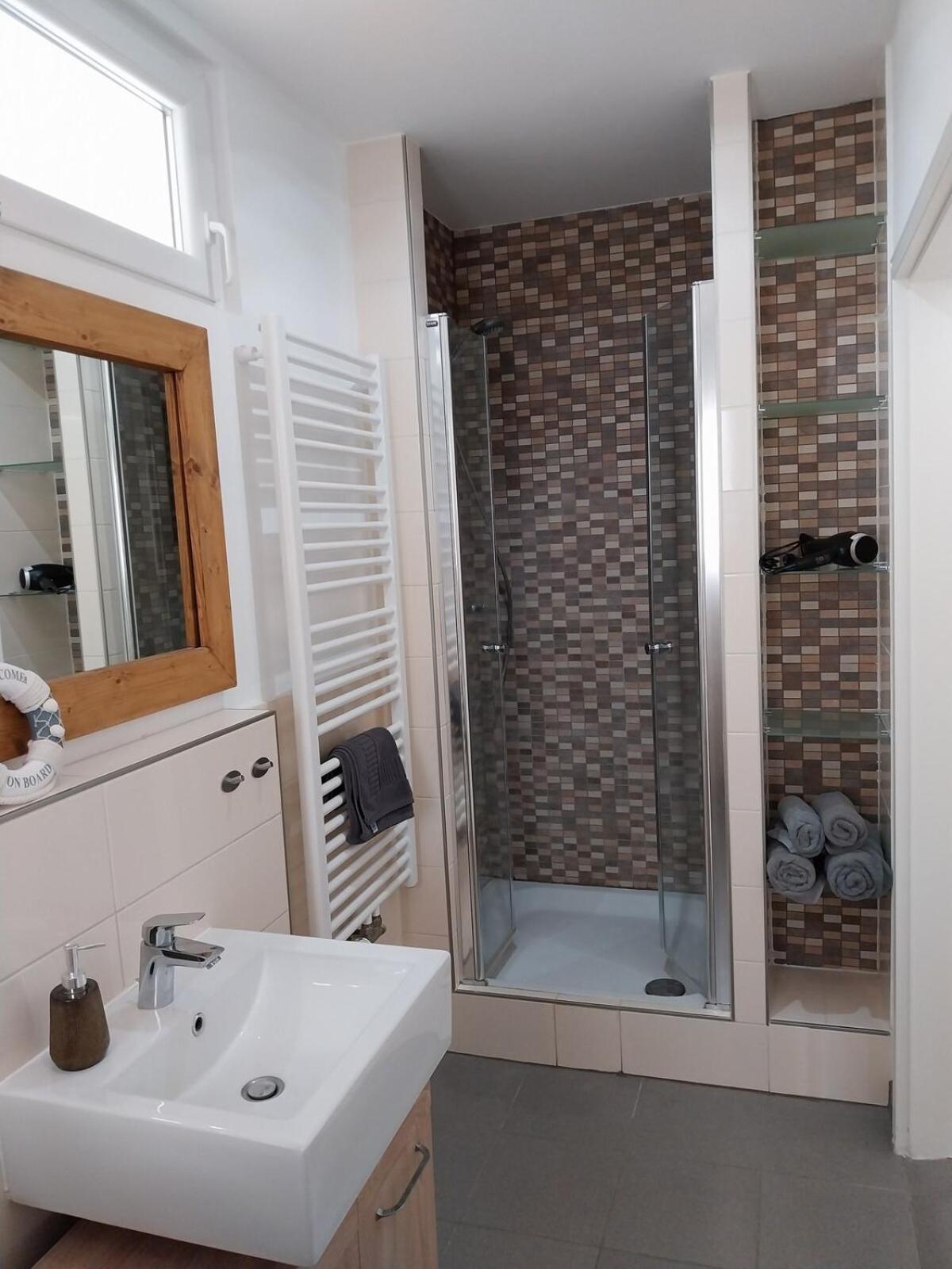 Bad Aibling City Apartment - Alpenblick Buitenkant foto